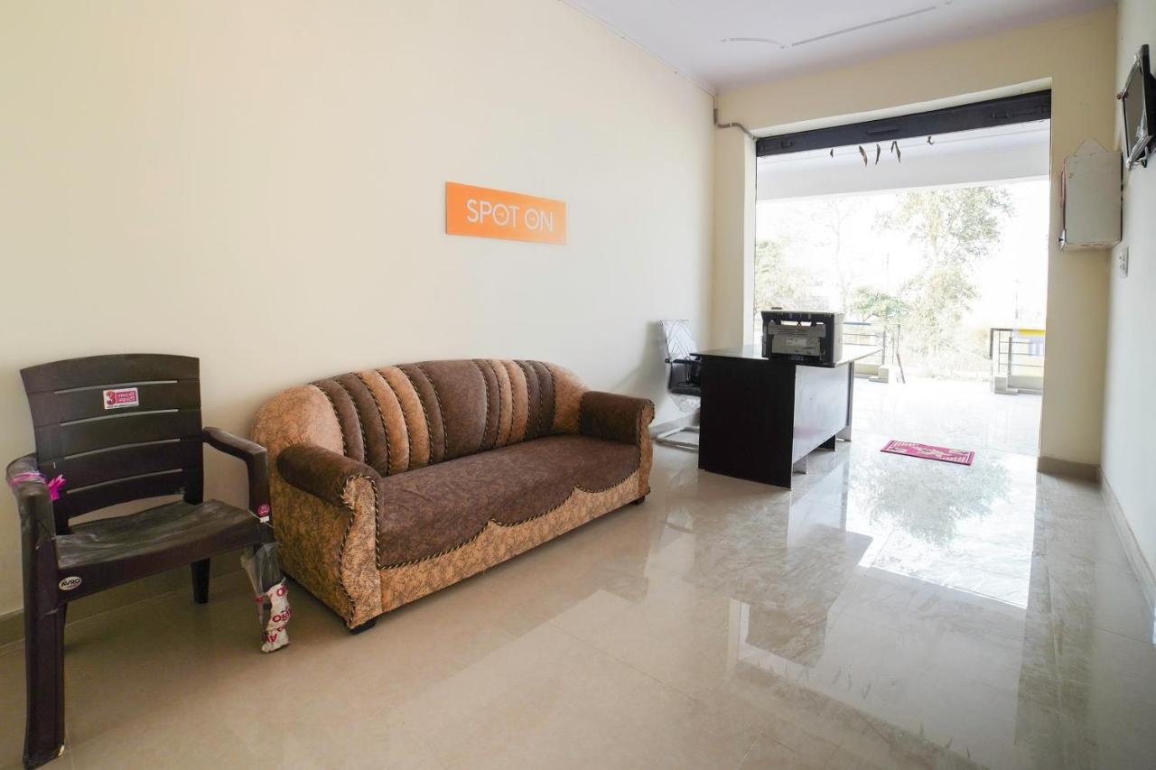 Spot On 67119 Hotel Shivam Residency Rāmpura Zewnętrze zdjęcie